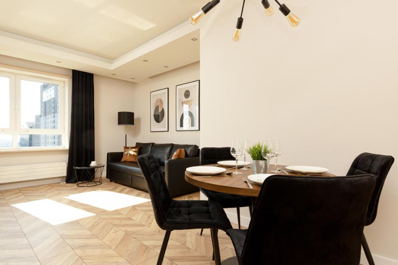 Platinum Towers Apartment With Parking By Renters Prestige Warsaw Ngoại thất bức ảnh