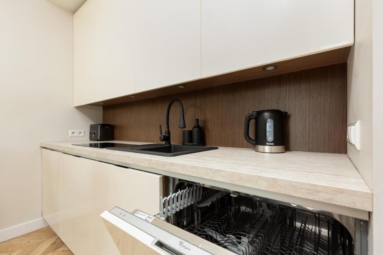 Platinum Towers Apartment With Parking By Renters Prestige Warsaw Ngoại thất bức ảnh
