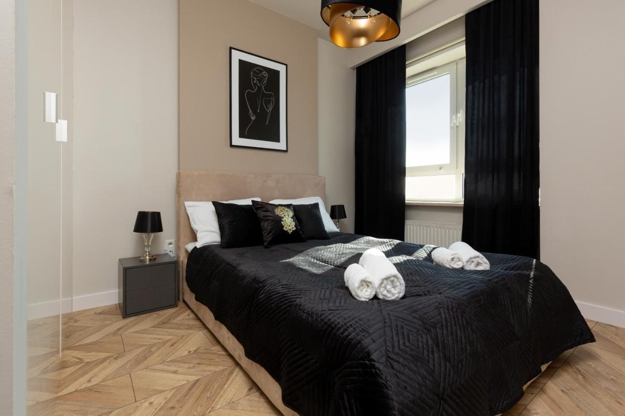 Platinum Towers Apartment With Parking By Renters Prestige Warsaw Ngoại thất bức ảnh